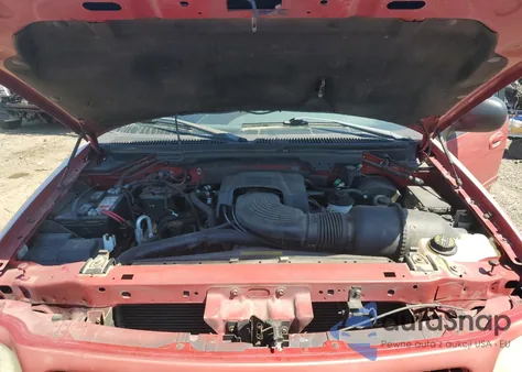 2000 Ford Expedition Xlt z USA, uszkodzony, nr VIN 1FMPU16L6YLC23210